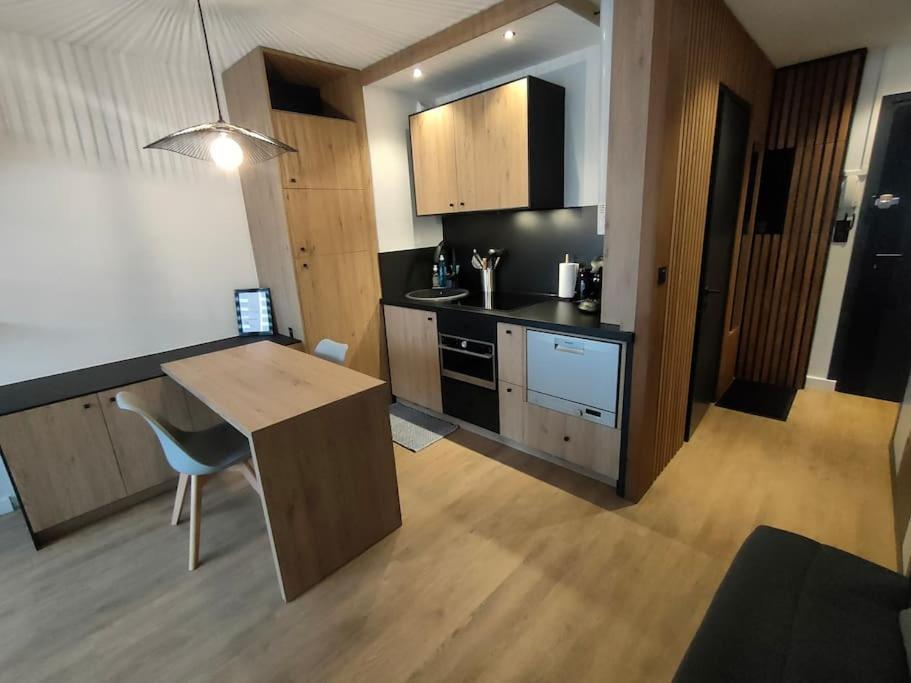 Apartment Magnifique 3 Etoiles En Hyper Centre Avec Place Privee